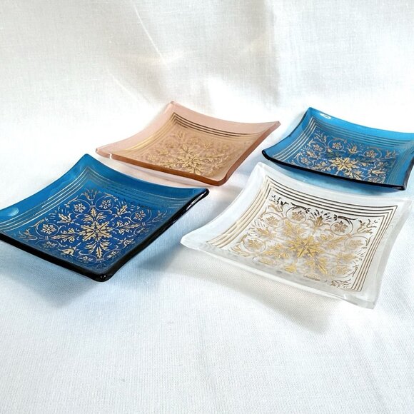 Vintage from 1950s Miniature Ashtrays Set Of 4 Rose Design Gold Accents MCM - Picture 2 of 10